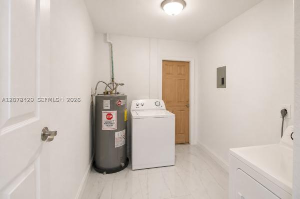 5225 NE 1st Ave, Oakland Park, Florida 33334, image 2