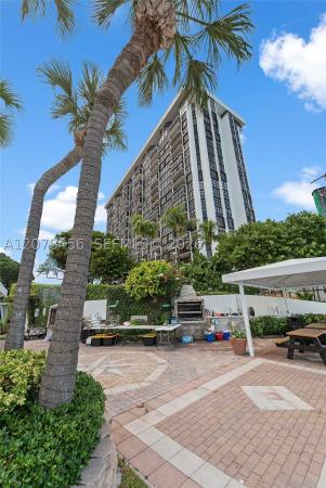 Brickell Place, 1925 Brickell Ave #D1501, Miami, Florida 33129, image 3