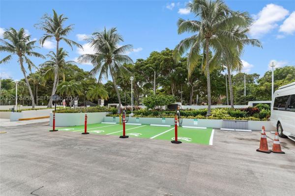 Brickell Place, 1925 Brickell Ave #D1501, Miami, Florida 33129, image 2