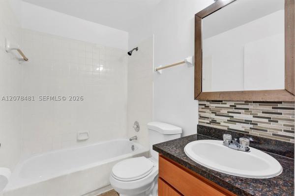 Summer Lake At Three Lakes, 3449 NW 44th St #205, Oakland Park, Florida 33309, image 2