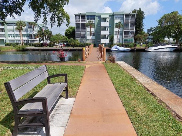 Watergate, 2741 Taft St #212, Hollywood, Florida 33020, image 3