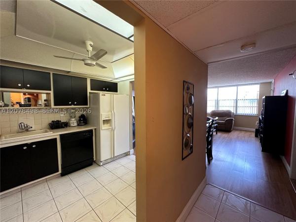 Watergate, 2741 Taft St #212, Hollywood, Florida 33020, image 3