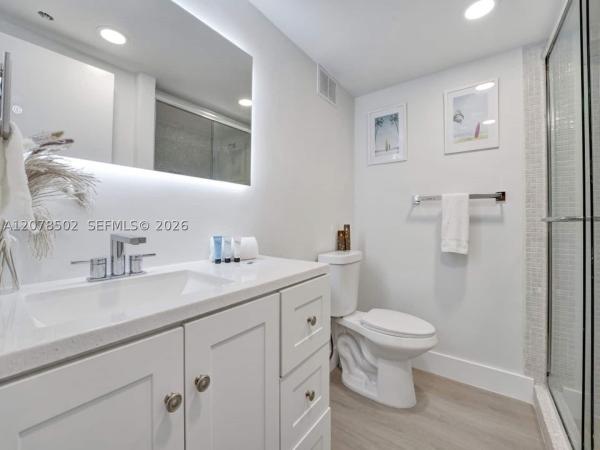 The Alexander Hotel, 5225 Collins Ave #1516, Miami Beach, Florida 33140, image 2
