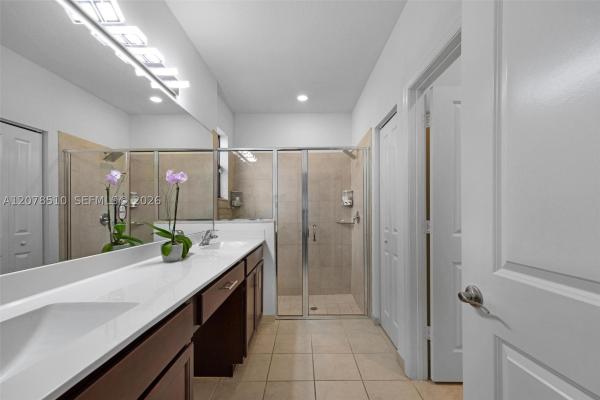 Kingman Commons, 2475 SE 1st St, Homestead, Florida 33033, image 1
