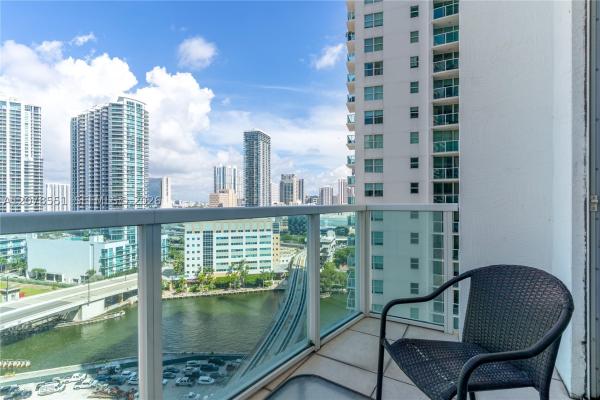 Brickell On The River South Tower, 41 SE 5th St #1117, Miami, Florida 33131, image 3