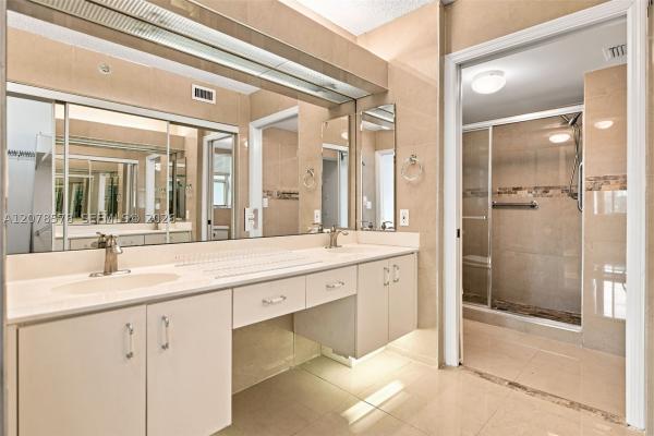 7647 Granville Dr #212, Tamarac, Florida 33321, image 2