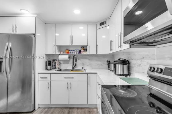 Imperial Terraces, 1825 W 44th Pl #401, Hialeah, Florida 33012, image 2