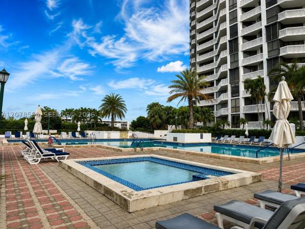 1000 Island Boulevard, 1000 W Island Blvd #1010, Aventura, Florida 33160, image 2