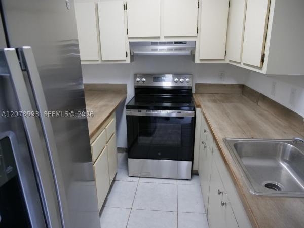 Townhomes Of Audubon South, 1441 Woodpecker St, Homestead, Florida 33035, image 3
