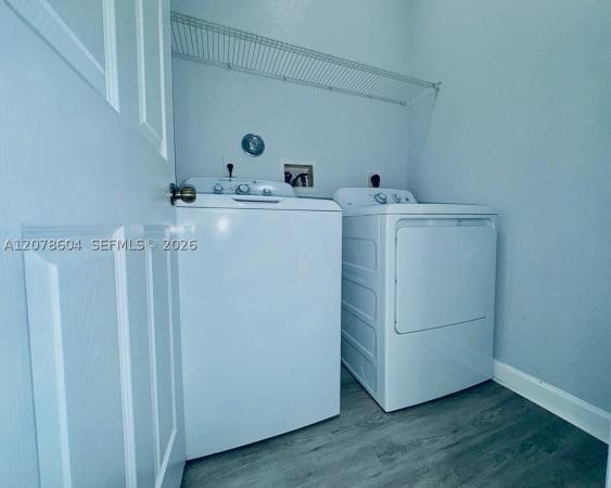 1035 NE 207th Ter, Unincorporated Dade County, Florida 33179, image 2