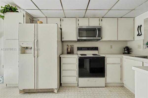 The Townhomes Of Sherbrooke, 1557 N 15th Ter, Hollywood, Florida 33020, image 3
