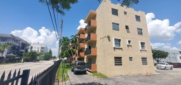 Vista Alegre, 677 SW 9th Ave #102, Miami, Florida 33130, image 3