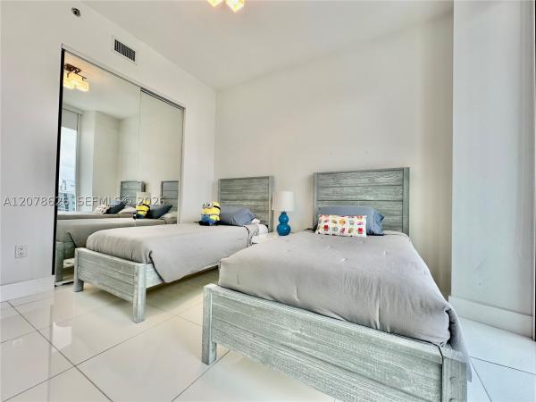 Tdr Tower 3, 15811 Collins Ave #1605, Sunny Isles Beach, Florida 33160, image 3
