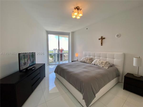 Tdr Tower 3, 15811 Collins Ave #1605, Sunny Isles Beach, Florida 33160, image 2