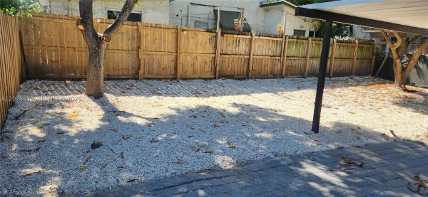 Orange Park, 150 NW 17th Ct, Miami, Florida 33125, image 2