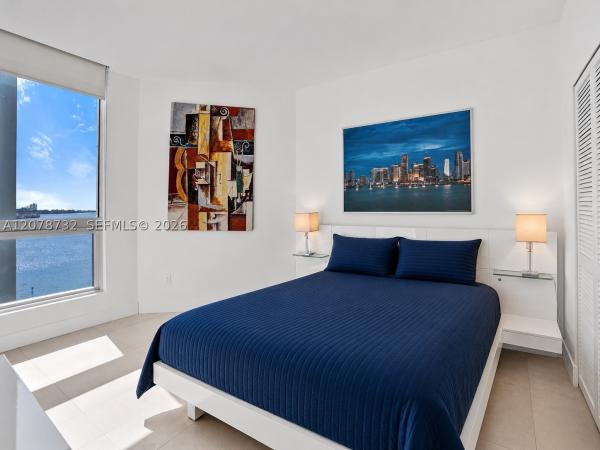 Met 1, 300 S Biscayne Blvd #T-1816, Miami, Florida 33131, image 2