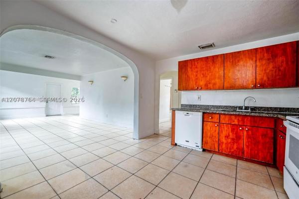 Grapeland, 2800 SW 16th Ter, Miami, Florida 33145, image 3