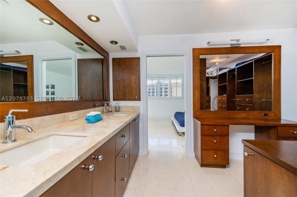 Sands Of Key Biscayne, 613 Ocean Dr #7C, Key Biscayne, Florida 33149, image 1