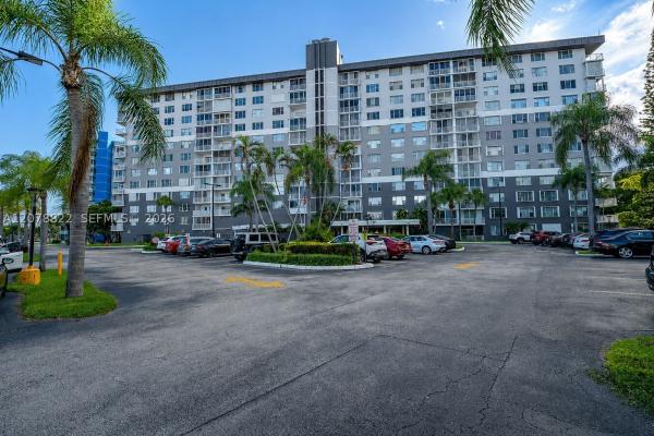 Hillcrest, 3850 Washington St #314, Hollywood, Florida 33021, image 2