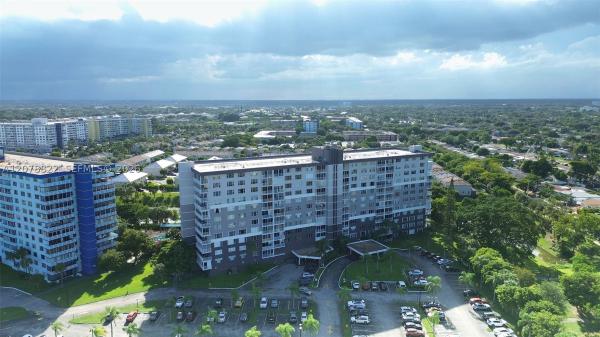Hillcrest, 3850 Washington St #314, Hollywood, Florida 33021, image 3