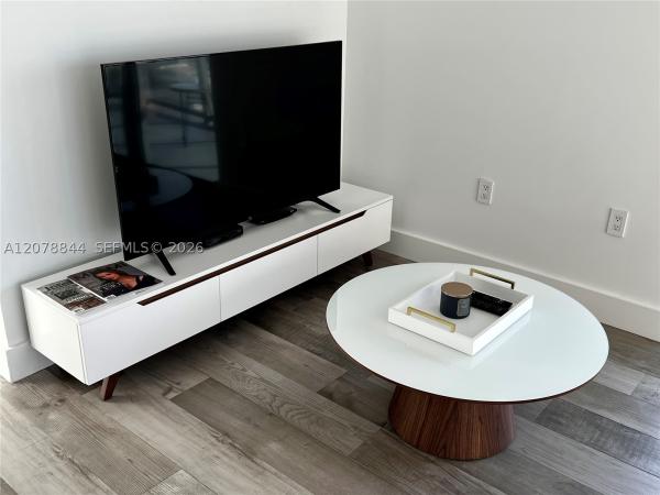 Miami, Florida 33137, image 1