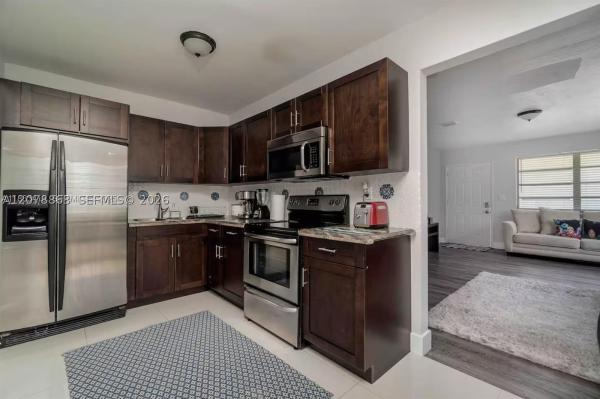1321 NE 118th St #1, Unincorporated Dade County, Florida 33161, image 3