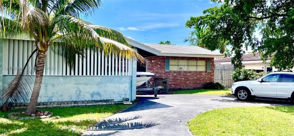Coral Point, 2172 NE 25th St, Wilton Manors, Florida 33305, image 1