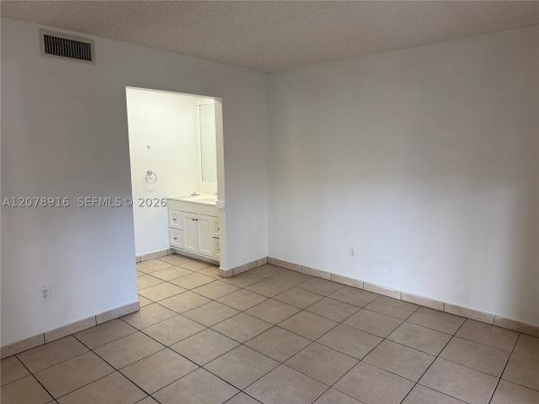 8401 SW 107th Ave #324E, Unincorporated Dade County, Florida 33173, image 2