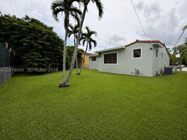 1645 SW 83rd Ave, Unincorporated Dade County, Florida 33155, image 1