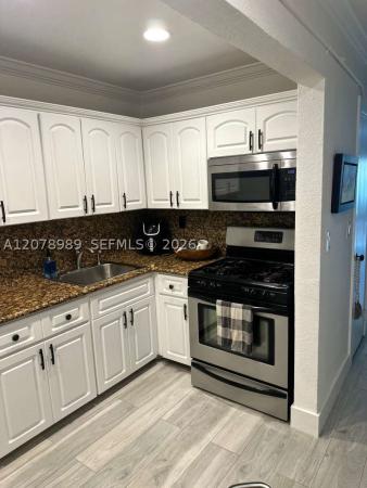 Villas Of Pinecrest, 8600 SW 67th Ave #944, Pinecrest, Florida 33156, image 2