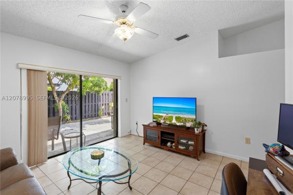 6633 NW 176th Ter, Hialeah, Florida 33015, image 1