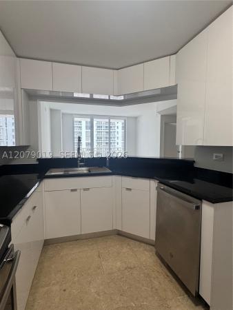 Courts Brickell Key, 801 Brickell Key Blvd #1204, Miami, Florida 33131, image 2