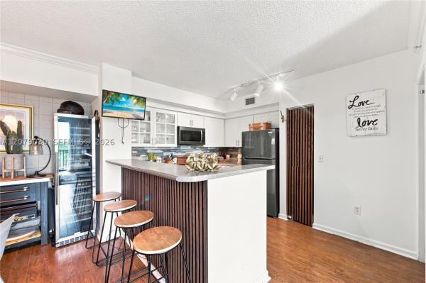 Regent Park At Young Circle, 1919 Van Buren St #614A, Hollywood, Florida 33020, image 1