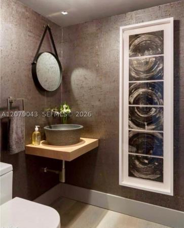 Mirasol Ocean Towers, 2655 Collins Ave #1003, Miami Beach, Florida 33140, image 1