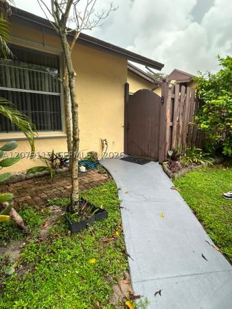 Villas At Carriage Hills, 112 Fox Rd #2-50, Hollywood, Florida 33024, image 2