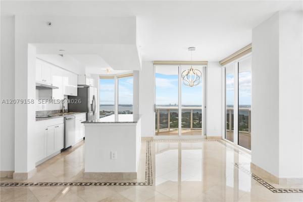 Blue Diamond, 4779 Collins Ave #2707, Miami Beach, Florida 33140, image 3