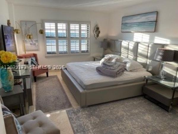 Shore Club, 1905 N Ocean Blvd #8E, Fort Lauderdale, Florida 33305, image 2