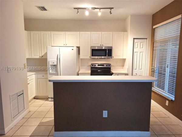 5770 NW 113th Pl, Doral, Florida 33178, image 1