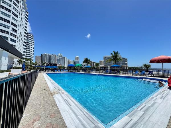 The Four Ambassadors, 999 Brickell Bay Dr #1105, Miami, Florida 33131, image 3