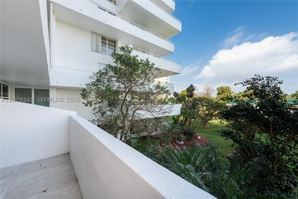 Commodore Club South, 199 Ocean Lane Dr #206, Key Biscayne, Florida 33149, image 3