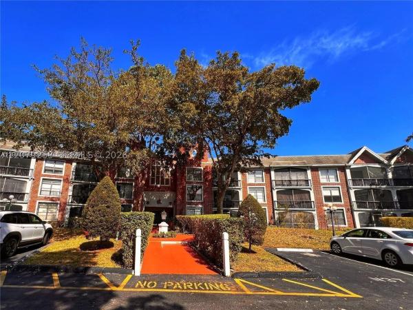 International Village At Inverrary, 3760 Inverrary Dr #2R, Lauderhill, Florida 33319, image 3