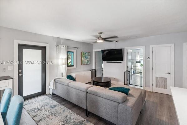 Hollywood Little Ranches, 2434 Lincoln St, Hollywood, Florida 33020, image 1