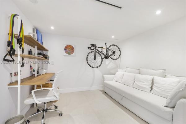 Cape Florida Club, 210 Sea View Dr #511, Key Biscayne, Florida 33149, image 2