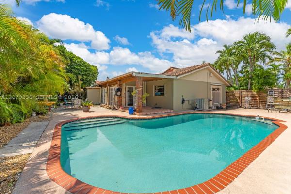 13706 SW 14th St, Unincorporated Dade County, Florida 33184, image 1