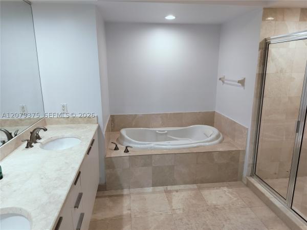 One Fifty One At Biscayne, 14951 Royal Oaks Ln #1006, North Miami, Florida 33181, image 1