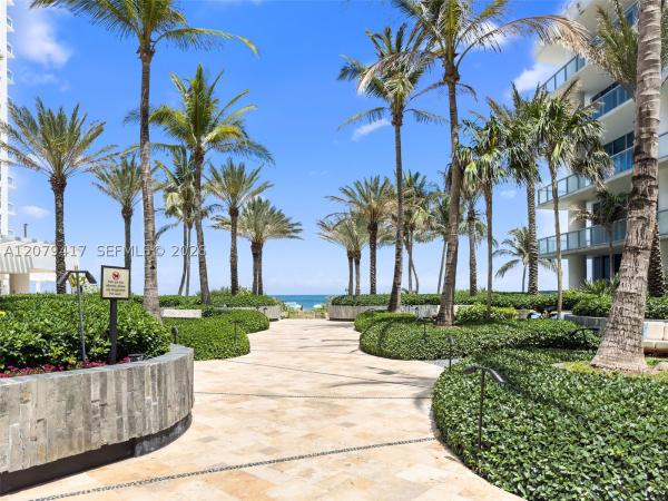 Central Carillon Beach, 6801 Collins Ave #1413, Miami Beach, Florida 33141, image 3