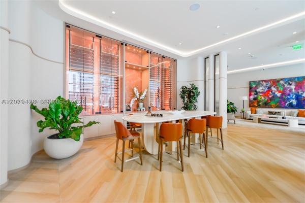 77 SE 5th St #1806, Miami, Florida 33131, image 2