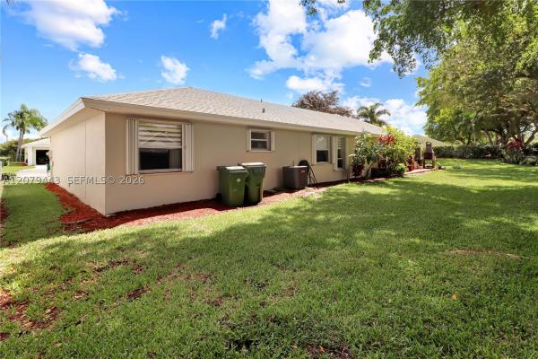North Gate, 590 SE 19th Dr, Homestead, Florida 33033, image 2