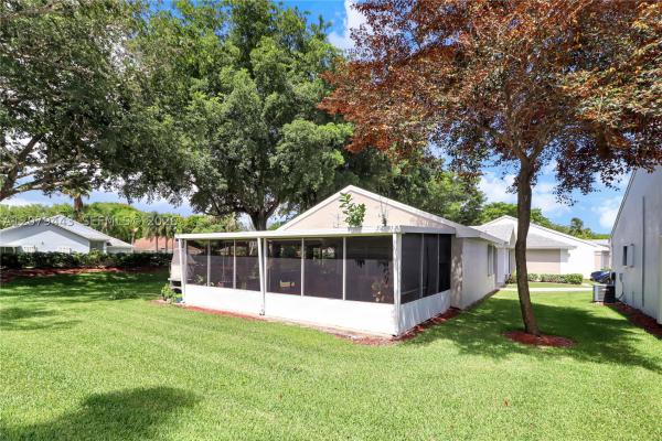 North Gate, 590 SE 19th Dr, Homestead, Florida 33033, image 1