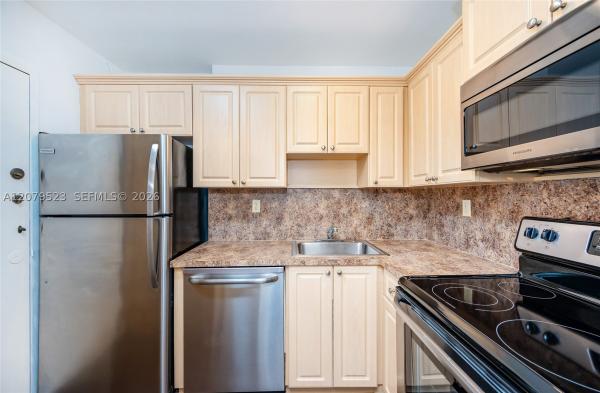 Triton Tower, 2899 Collins Ave #1505, Miami Beach, Florida 33140, image 3